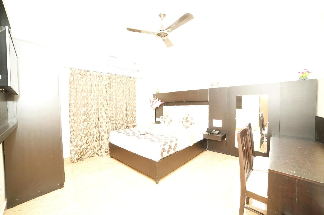 Hotel Ragavendra Rameswaram Buitenkant foto