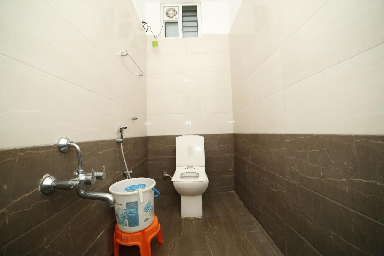 Hotel Ragavendra Rameswaram Buitenkant foto