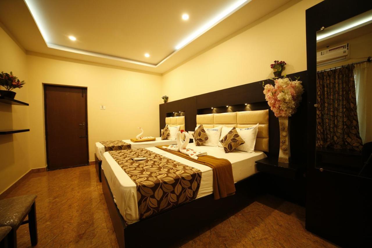 Hotel Ragavendra Rameswaram Buitenkant foto