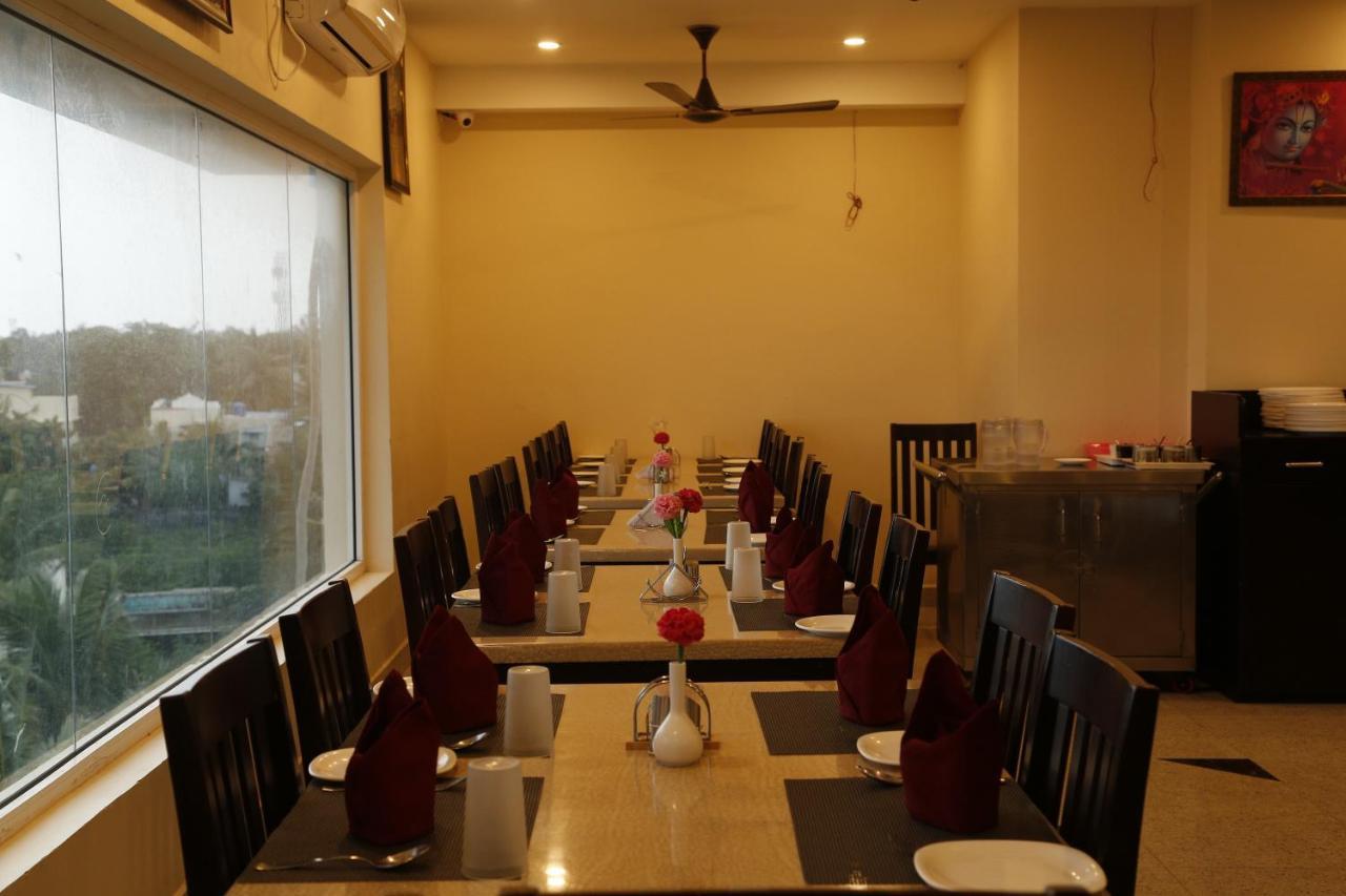 Hotel Ragavendra Rameswaram Buitenkant foto