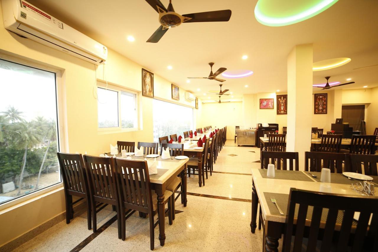Hotel Ragavendra Rameswaram Buitenkant foto